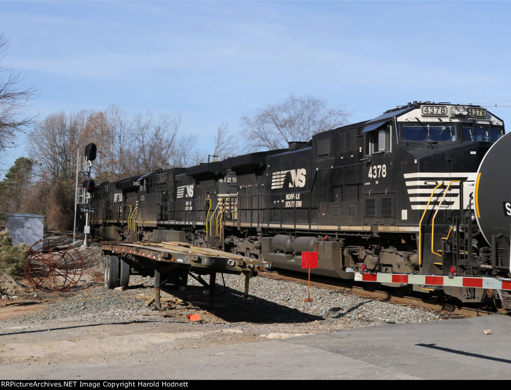 NS 4378 trails on train 351